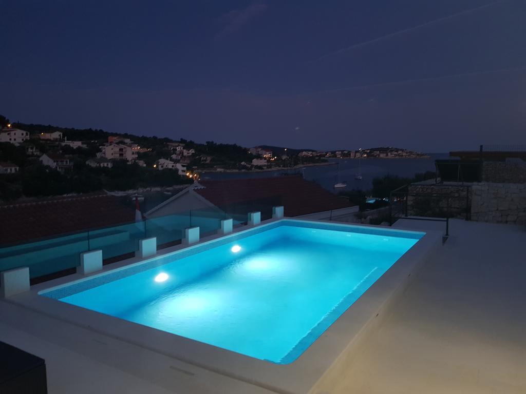 Villa Kristina Sevid ภายนอก รูปภาพ