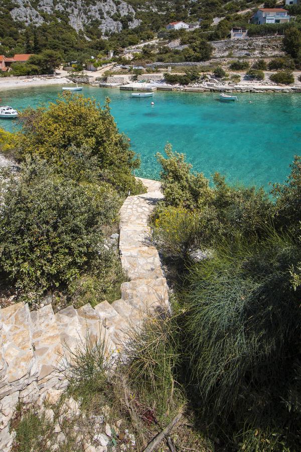 Villa Kristina Sevid ภายนอก รูปภาพ