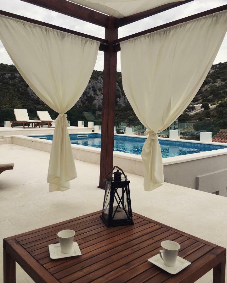 Villa Kristina Sevid ภายนอก รูปภาพ