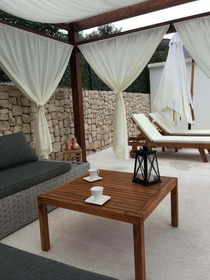 Villa Kristina Sevid ภายนอก รูปภาพ